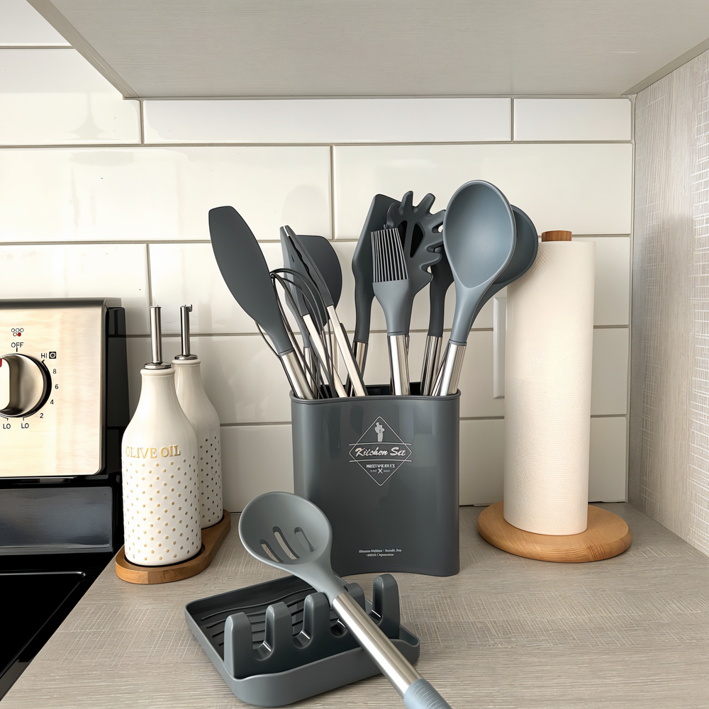 Modernes Kochset: Hitzebeständige Silikon Küchenhelfer für vielseitiges Kochen und Backen im Haushalt.