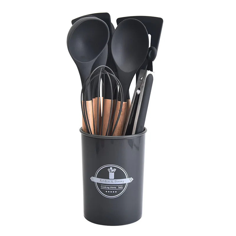 Vielseitiges Silikon Küchenset mit Holzgriffen für Kochen, Backen und Braten – Must-have in jeder Küche.