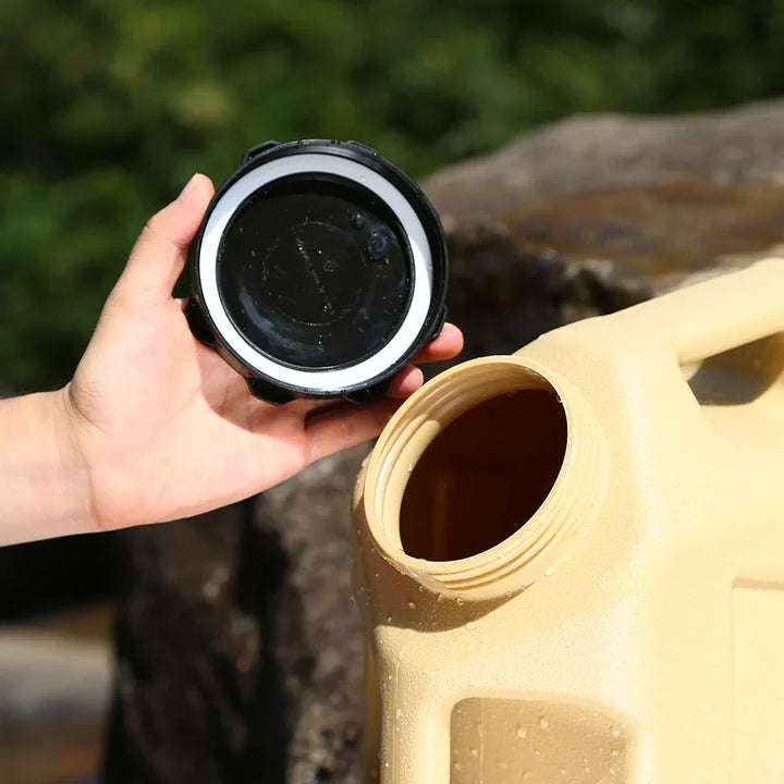 Großer 12 Liter Wasserkanister, perfekt für lange Campingausflüge & Outdoor-Abenteuer.