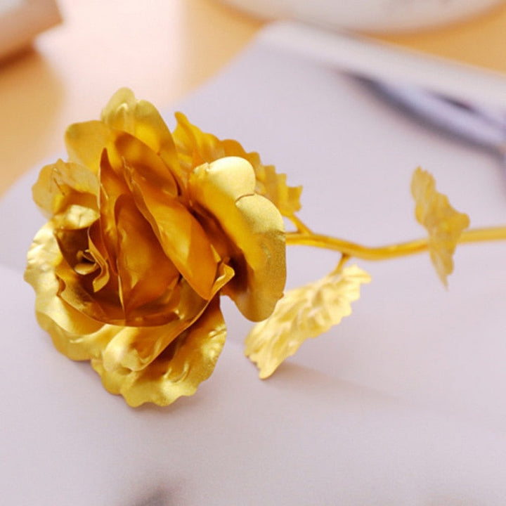 Handgefertigte 24k Goldrose mit Zertifikat, ein Meisterwerk der Eleganz und Romantik.