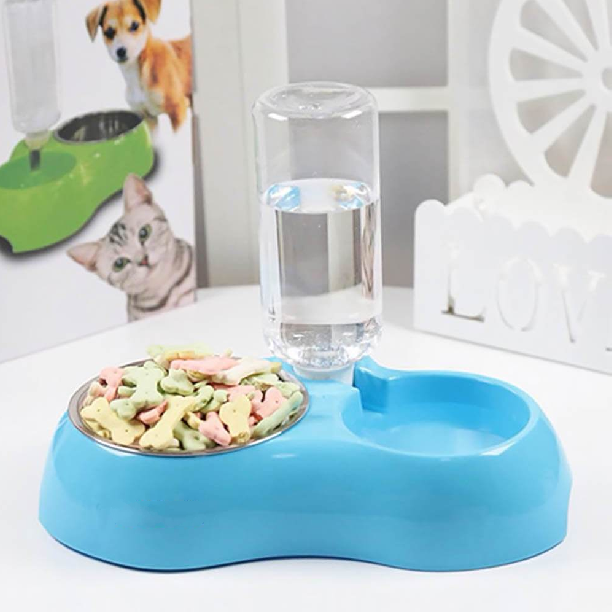 3-in-1 Fressnapf EasyFlow für Hunde & Katzen mit automatischem Wasserspender, rutschfestem Design & zwei Futterschalen.