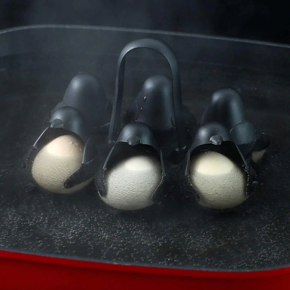 Niedlicher Pinguin Eierkocher im 3-in-1 Design. Perfekt für das Kochen von bis zu 6 Eiern für die ganze Familie.
