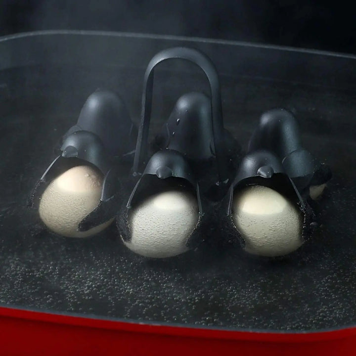 Niedlicher Pinguin Eierkocher im 3-in-1 Design. Perfekt für das Kochen von bis zu 6 Eiern für die ganze Familie.