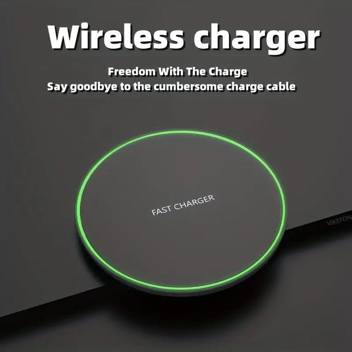 Effizientes 30W Schnellladegerät, kabelloses Induktionsladepad für Smartphones.