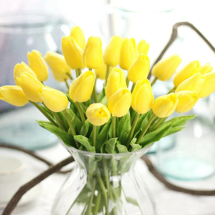 Exklusive Wohnaccessoires: 31 künstliche Tulpen als stilvolle und dauerhafte Dekoration.