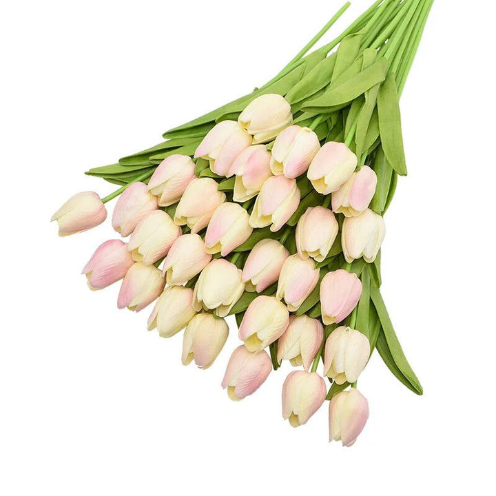 Realistische Kunstblumen: 31 Tulpen als frische Dekoration und zeitloses Wohnaccessoire.