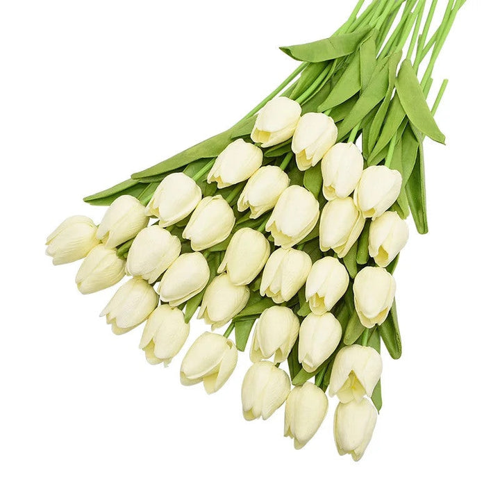 Nie welkende Schönheit: 31 künstliche Tulpen als pflegeleichte und farbenfrohe Blumendeko.