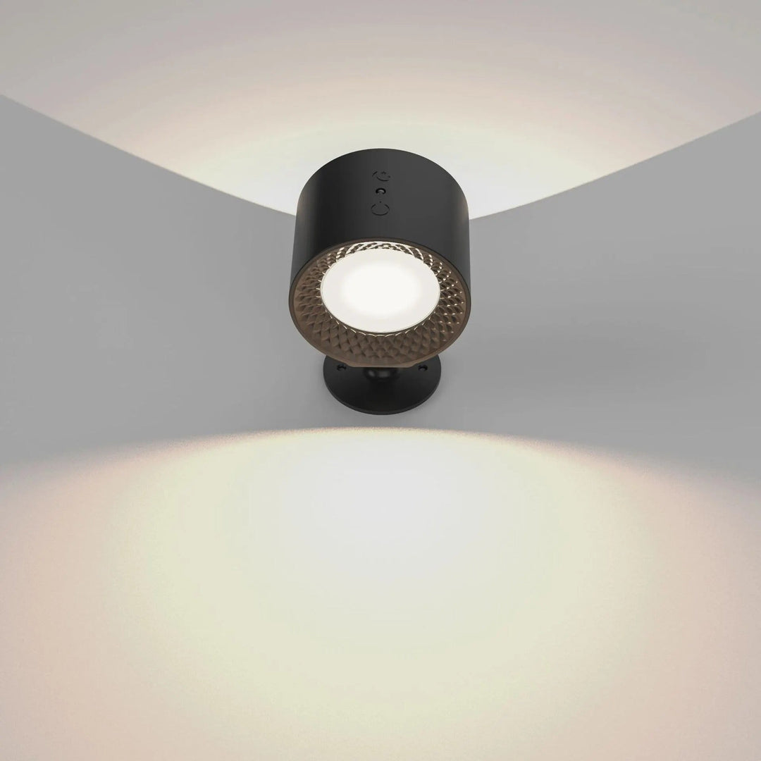 Kabellose LED-Wandlampe als Akku-Leuchte mit 360° Drehfunktion, dimmbar, perfekt als Nachtlicht.