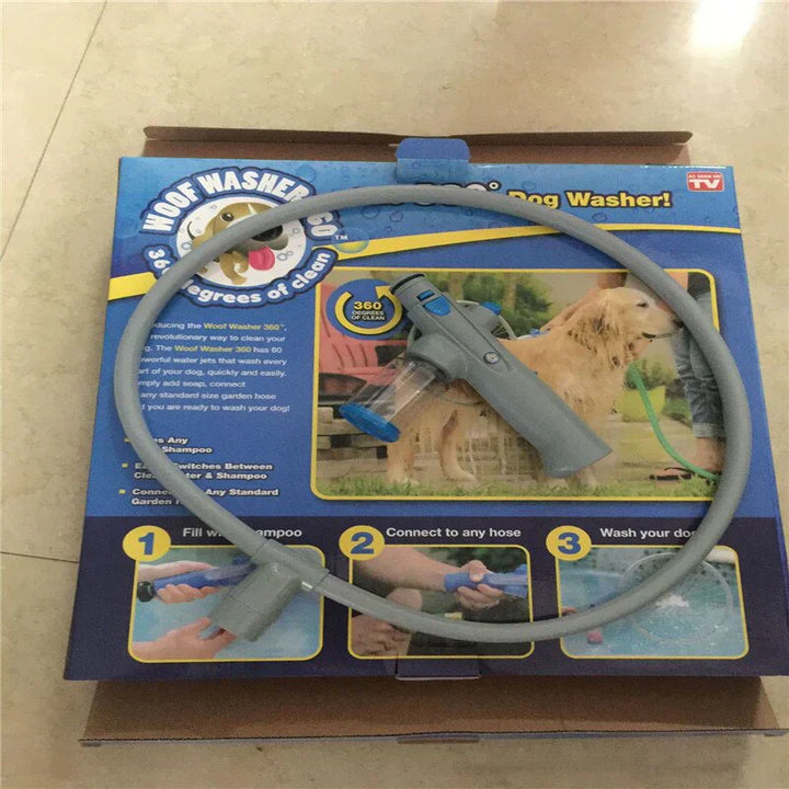 Die AquaPaws 360° Hundedusche, ein vielseitiges Duschwerkzeug für umfassende Haustier- und Fellpflege.