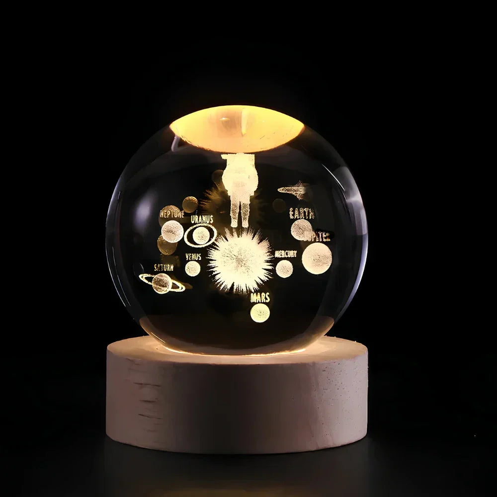 Elegante Deko-Lampe: 3D Kristallkugel mit beleuchtetem Weltraum, schafft stimmungsvolles Ambiente.
