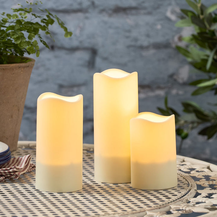 3er Set LED Solarkerzen für Garten, Balkon & Terrasse. Kabellose Außenbeleuchtung, warmweißes Solarlicht für gemütliches Ambiente.