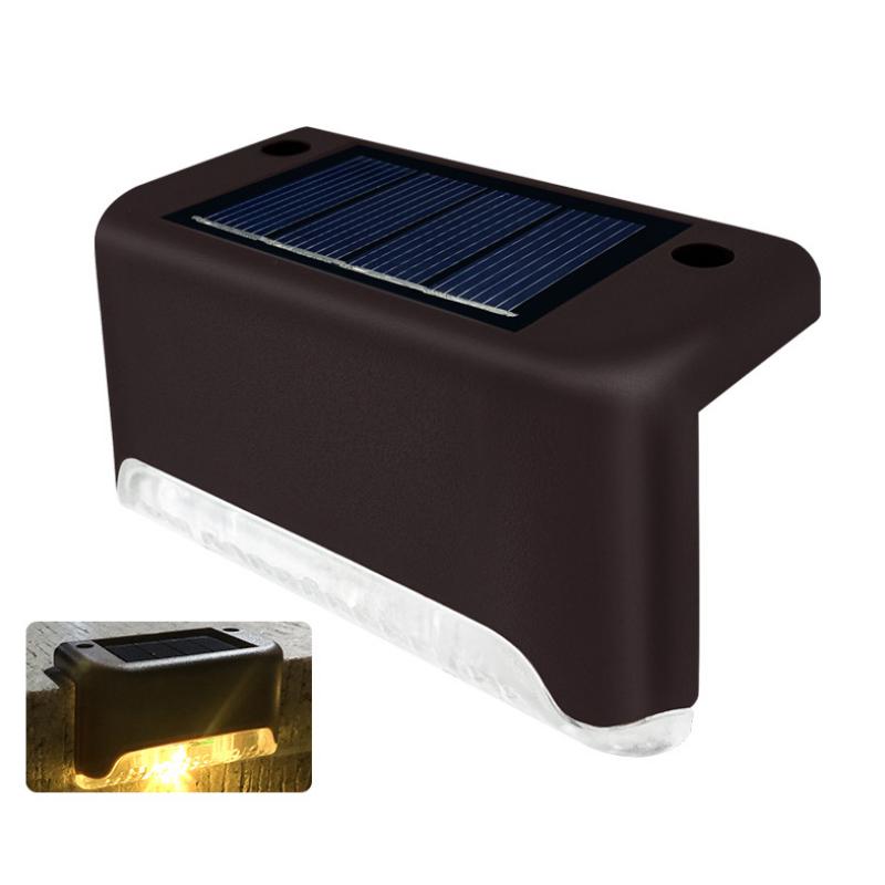 Intelligente Solar-Wegbeleuchtung (4er-Set). Wasserdichte Treppenleuchten für Garten und sichere Navigation.