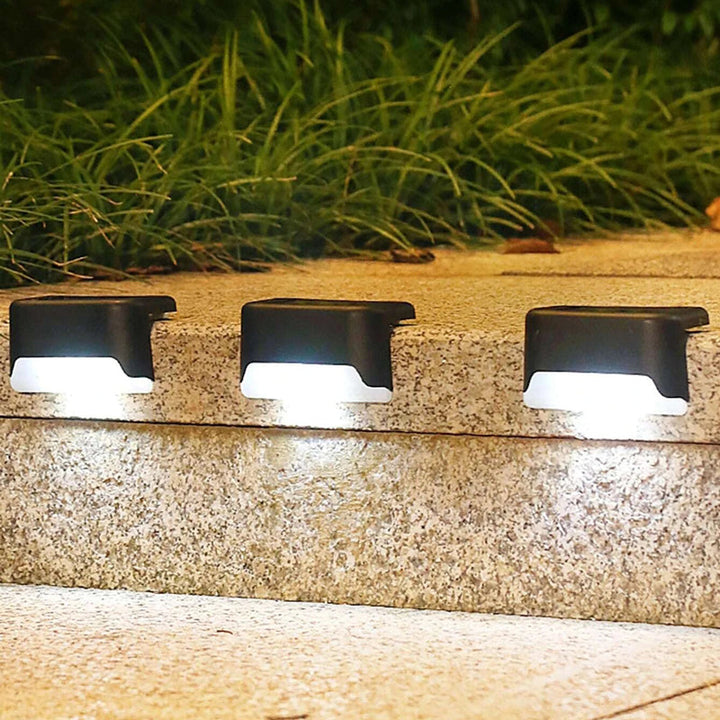 Stilvolle Solar-Treppenleuchten, 4er-Set. Wasserdicht für Garten, Terrasse und Ambientebeleuchtung.