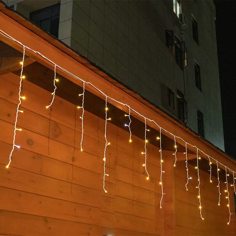 Funkelnde LED-Eiszapfen-Lichterkette 50m, schafft einen magischen Wasserfall-Effekt für Außen-Dekoration.
