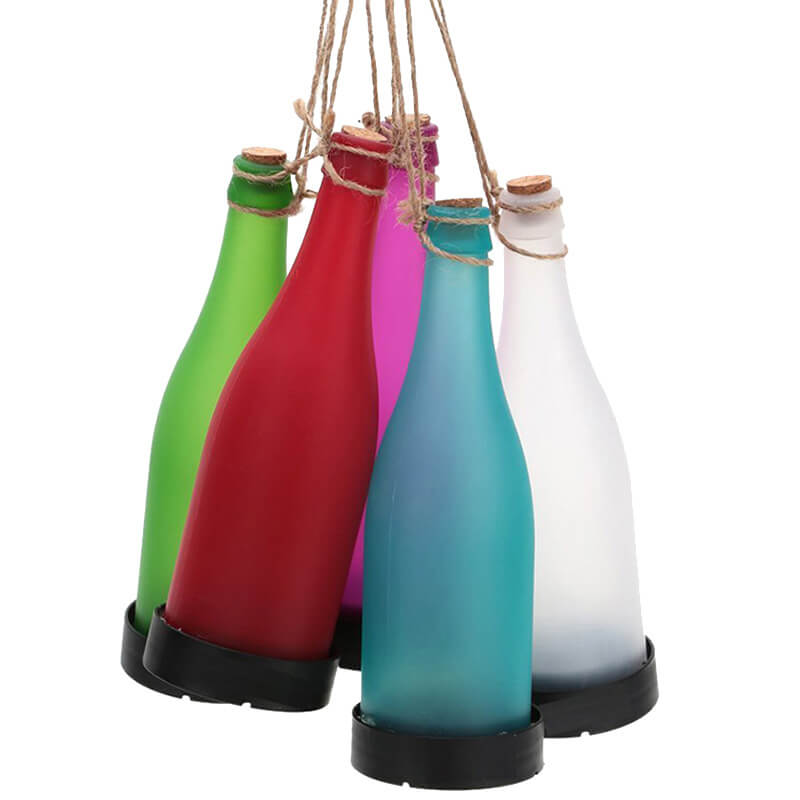 Umweltfreundliche Solar Weinflaschenlichter 5er Set, energiesparende LED Hängeleuchte für Garten & Terrasse.