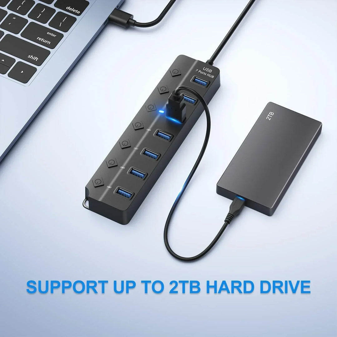 USB 3.0 Hub mit 7 Ports und individuellen Netzschaltern zur einfachen Steuerung von angeschlossenen Geräten.