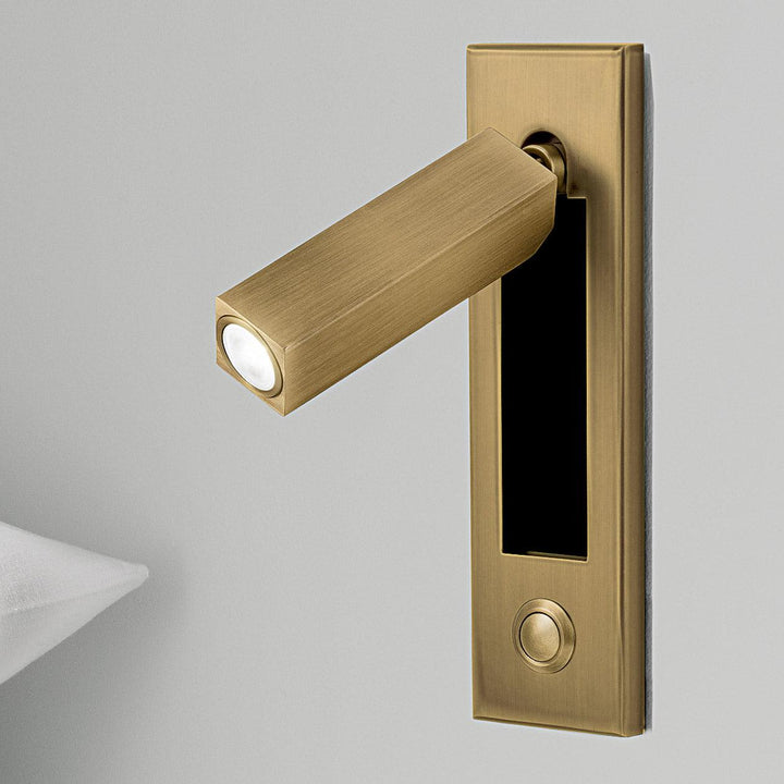 Sehr flexible ADJUSLITE LED Wandleuchte mit schwenkbarem Kopf, vielseitig einsetzbar als Akzent- oder Leselicht.