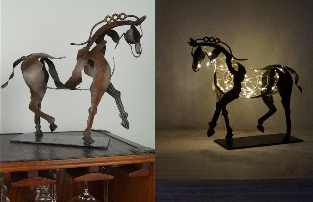 Elegante Adonisma Metall Pferd Skulptur als stilvolle Tischdeko, ein einzigartiges Design Objekt für Ihr Zuhause.