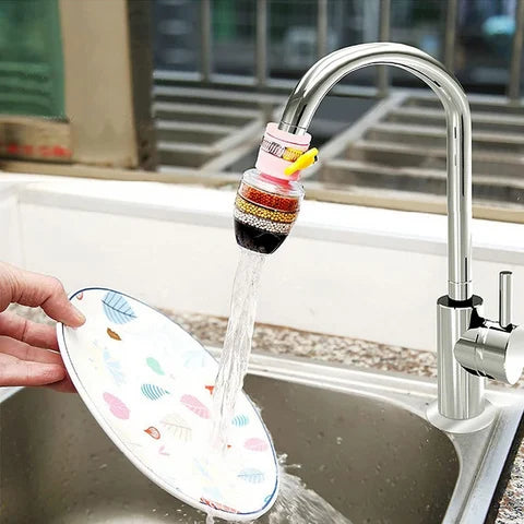 Hochwertiger Aktivkohlefilter zur effektiven Wasserreinigung; entfernt Schadstoffe für reines Trinkwasser im Haushalt.
