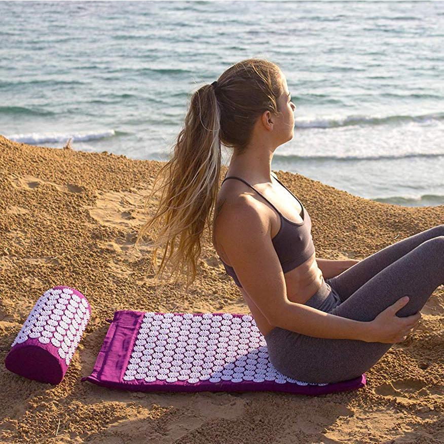 Akupressur-Yogamatte & Kissen-Set für Tiefenentspannung, Schmerzlinderung und Wellness.