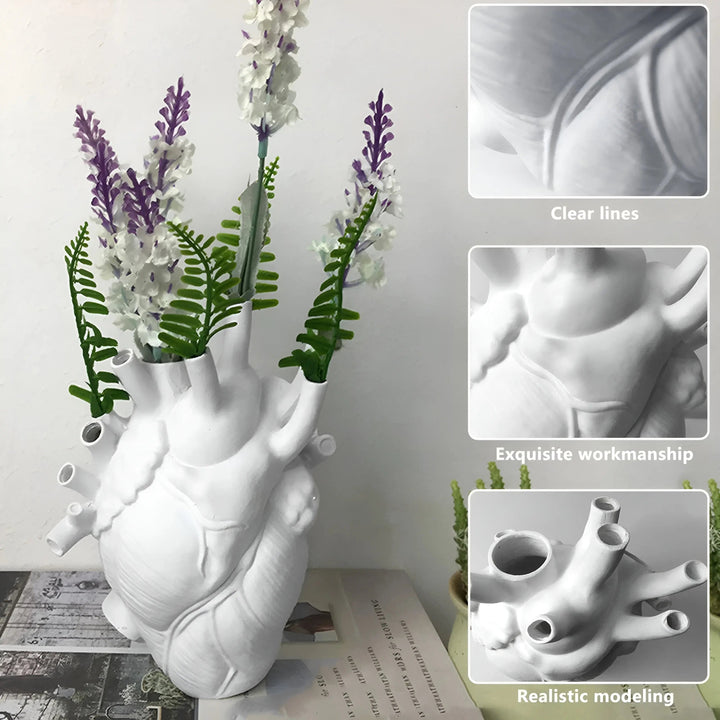 Stilvolle Amoura Herzvase in Skulpturform, griechisch inspiriertes Design, modernes Heimdekor.
