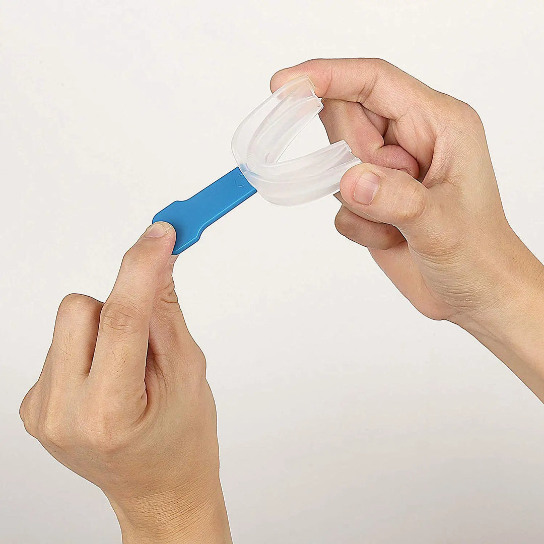Ergonomischer Anti-Schnarch & Zähneknirschen-Mundschutz. Passt sich an für optimalen Zahnschutz & Schlaf.