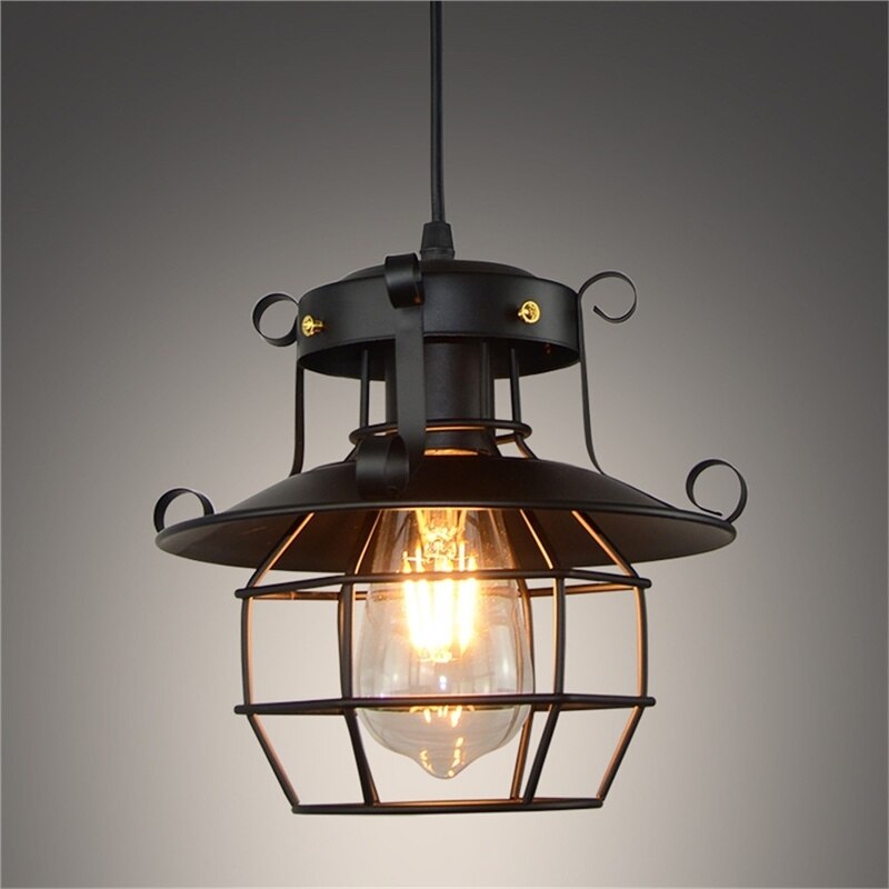 Industrielle Vintage-Deckenlampe, Loft-Stil, antik, ideal für stimmungsvolle Wohnraumbeleuchtung.