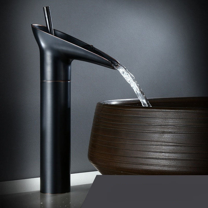Antiker Messing-Wasserfall-Hahn, Einhebel, Deckmontage, für luxuriöse Badezimmer.