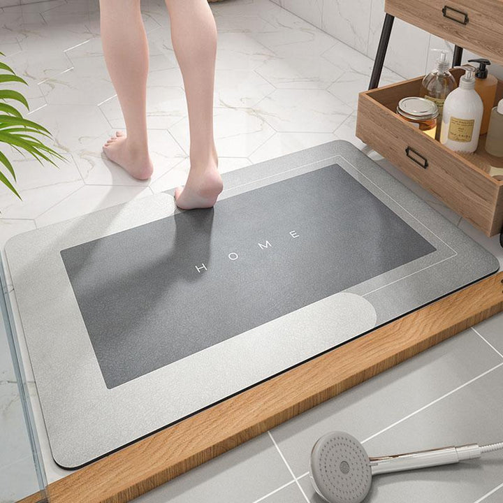 Innovative AquaComfort Badematte, schnelltrocknend, super saugfähig & rutschfest für Hygiene.