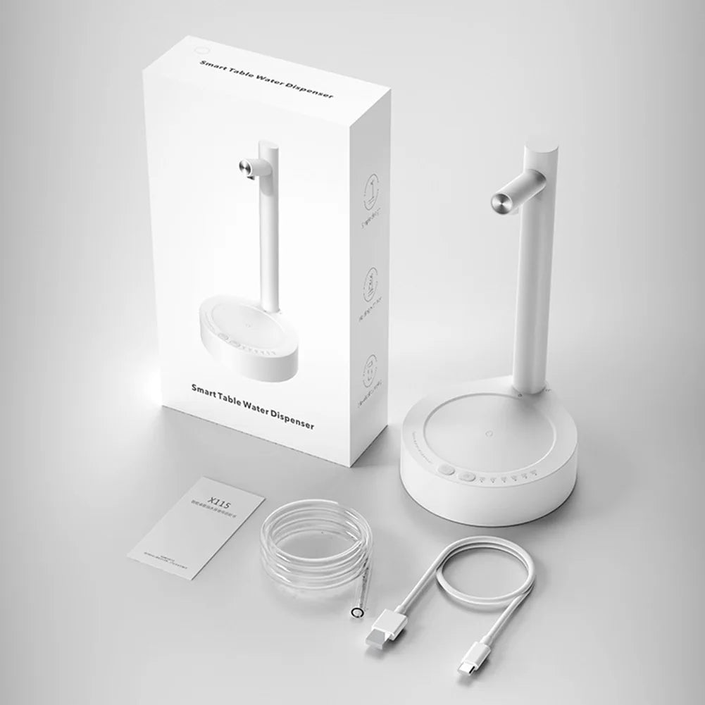 Kompakter AquaFlow Wasserspender, ideal für Camping & Reisen, umweltfreundlich, liefert frisches Wasser.