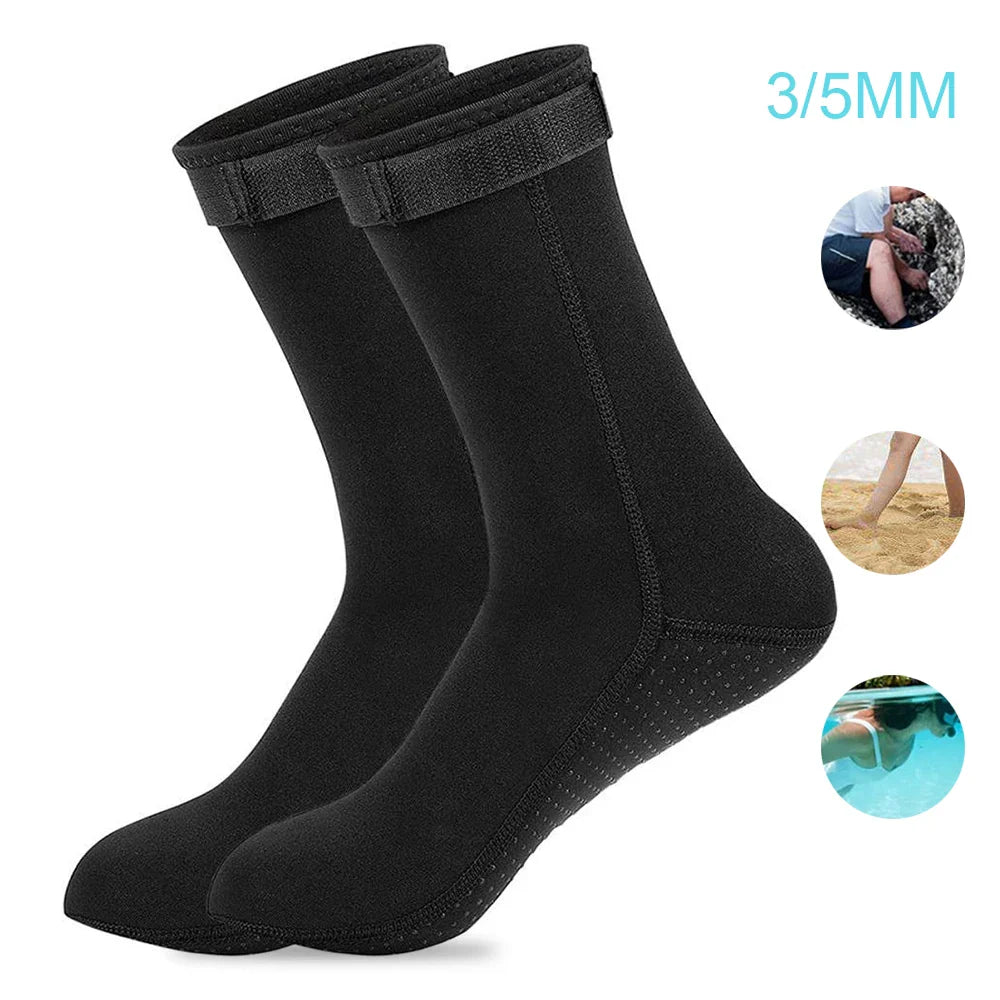 AquaShield Neopren-Wassersocken unisex, rutschfest, 0.5cm. Ideal für Tauchen, Surfen & Winterschwimmen. Kälteschutz.