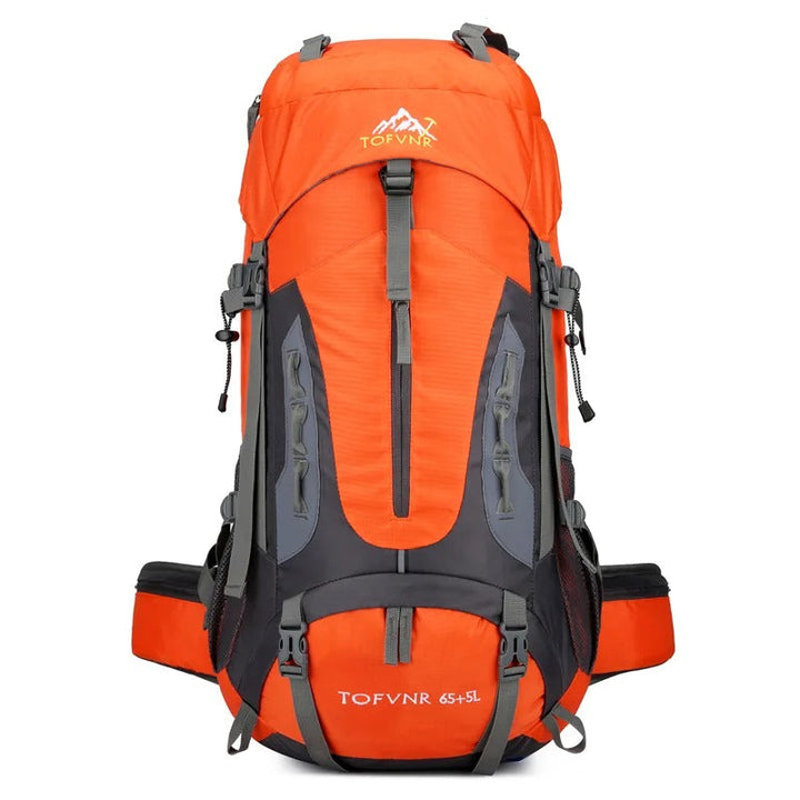 Geräumiger 45L AquaTrek Outdoor-Rucksack, wasserdicht, mit ergonomischem Design für Komfort.