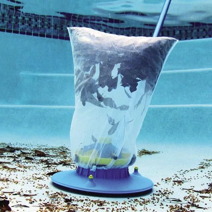 AQUAVAC Poolreiniger für chemiefreie und effektive Reinigung von Schwimmbädern.