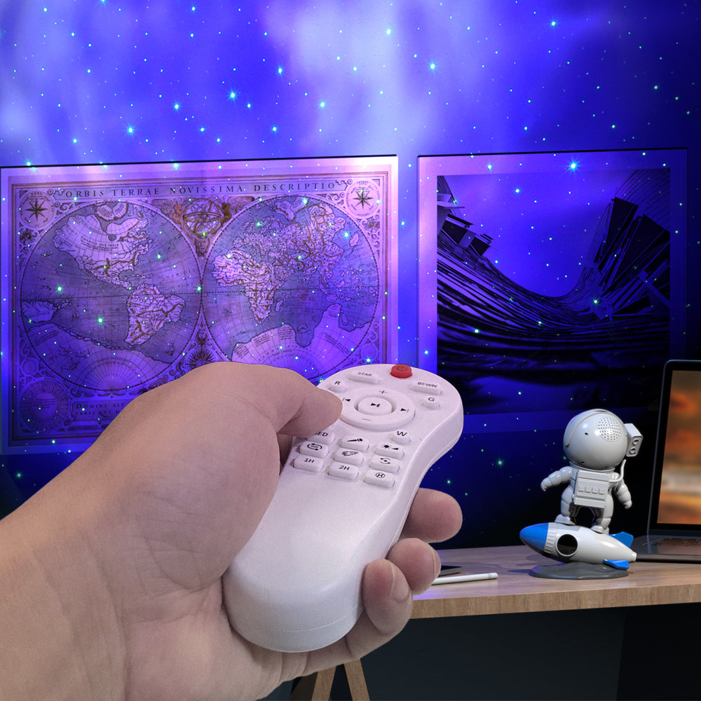 Smarte Astronaut Projektorlampe, steuerbar und perfekt als modernes Smart Home Nachtlicht.