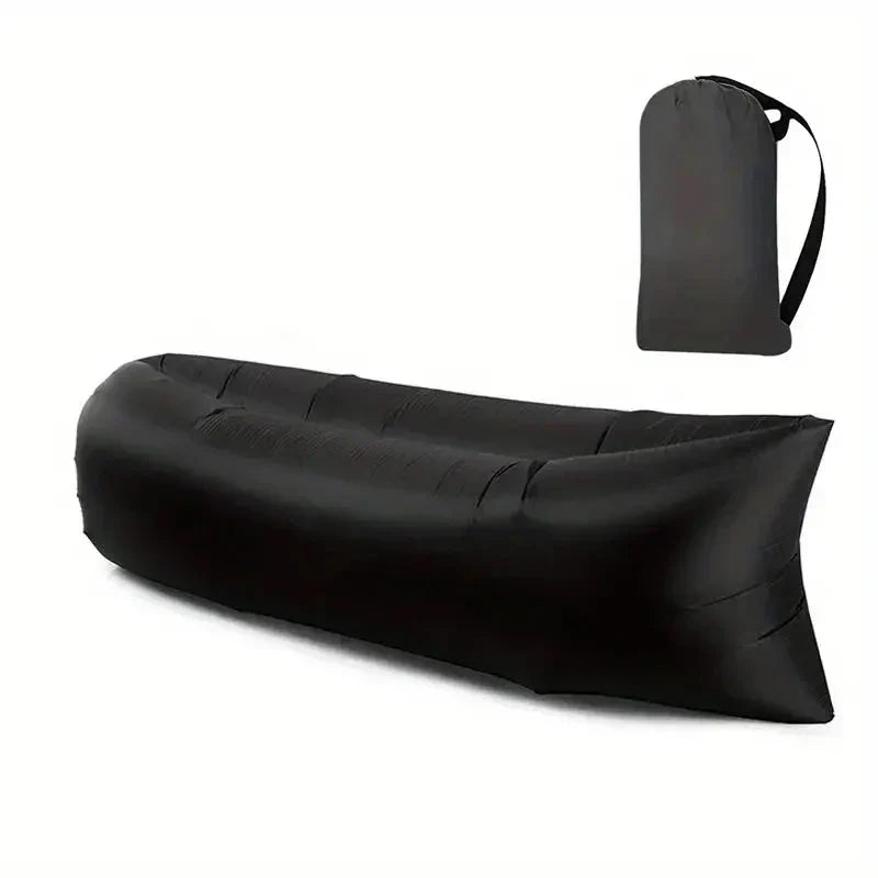 Bequemer aufblasbarer Sessel/Sitzsack für gemütliche Stunden im Garten oder auf dem Balkon.
