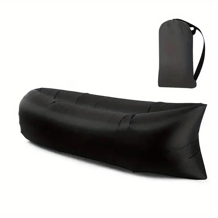 Bequemer aufblasbarer Sessel/Sitzsack für gemütliche Stunden im Garten oder auf dem Balkon.