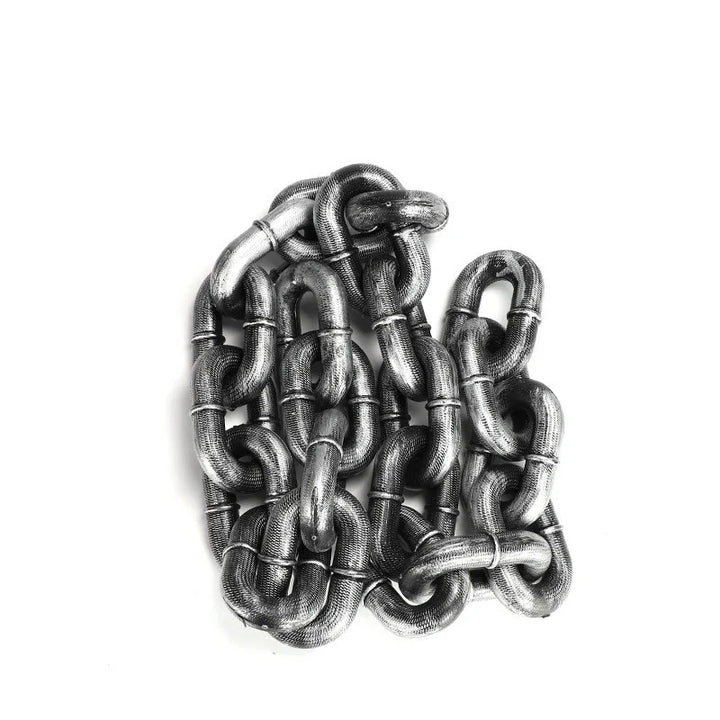 Premium Hundeleine im stylischen Ketten-Look, bietet Sicherheit und modisches Design für Ihren Hund.