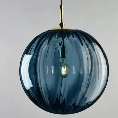 Energieeffiziente AuroraGlobe LED-Designlampe, stilvolle moderne Innenbeleuchtung mit eleganter Ästhetik.