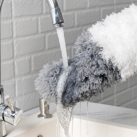 Hochwertiger ausziehbarer Staubwedel, stehend präsentiert, für modernes Zuhause.