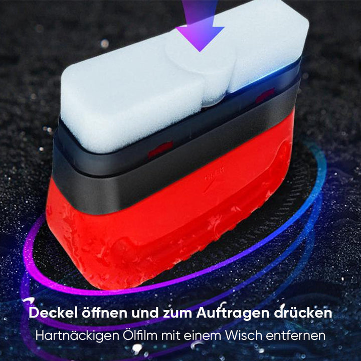 Regentropfen perlen von der versiegelten Autoscheibe ab. Klare Sicht & effektiver Regenabweiser dank Glasversiegelung.