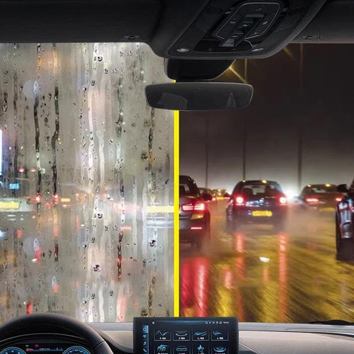 Fahrerperspektive mit kristallklarer Autoscheibe nach Glasversiegelung. Optimale Sicht & Fahrsicherheit bei jedem Wetter.