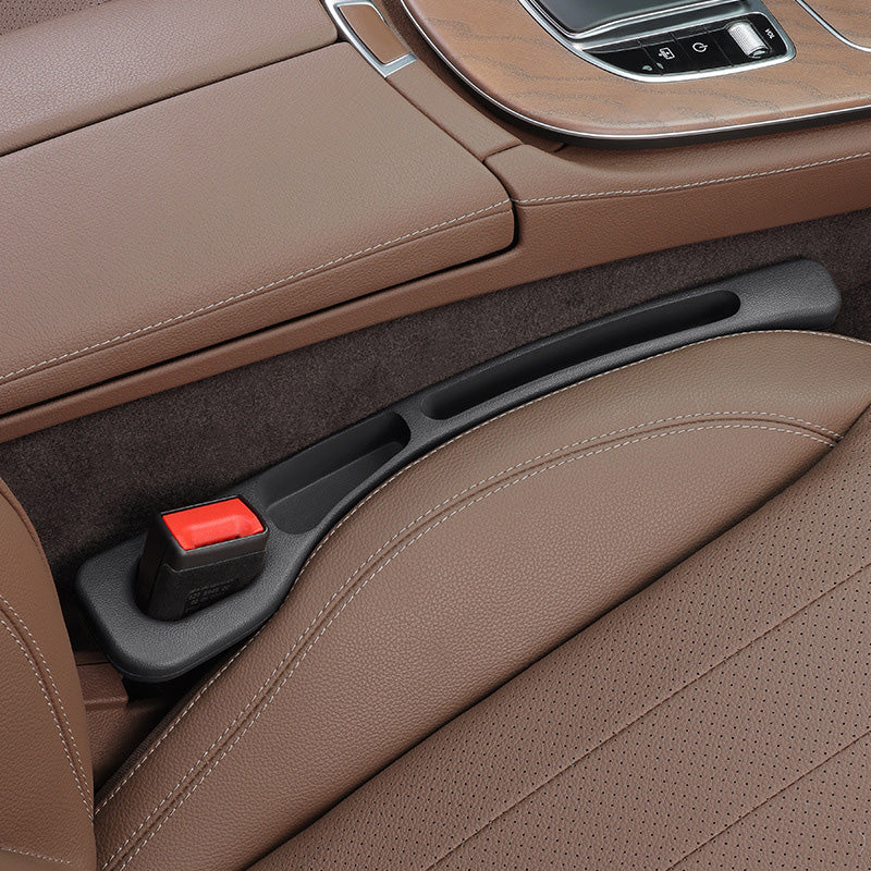 AutoGapFix Sitzspalt-Organizer, ideal für lange Fahrten. Hält Essentials griffbereit im Auto & schafft Ordnung.