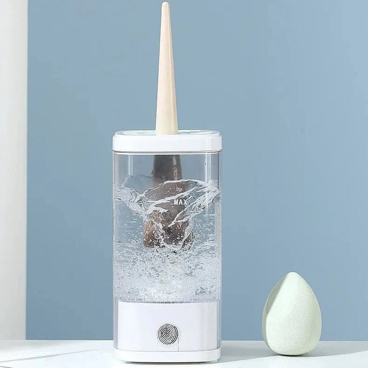Elektrischer Kosmetikpinsel-Reiniger mit Trocknungsfunktion. Tiefenreinigung für alle Make-up Pinseltypen.