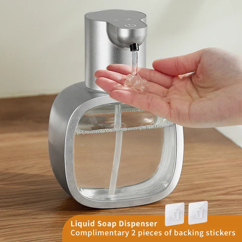 Schlanker, automatischer Schaumseifenspender im modernen Design; perfekt als Smarthome Badaccessoire.