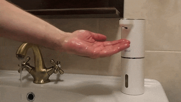 Moderner Schaumseifenspender, kontaktlos und wiederaufladbar, für optimale Handhygiene.