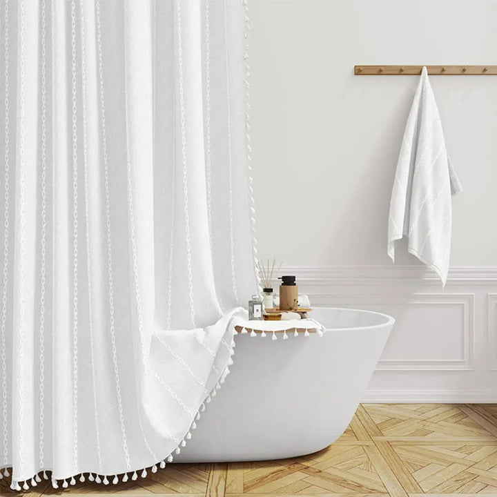Leinen-Duschvorhang, wasserdicht, im trendigen Boho-Bauernhausstil mit dekorativen Quasten fürs Badezimmer.