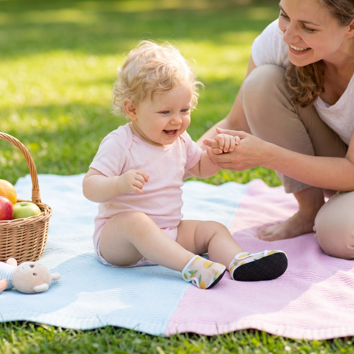 Fruchtige Kleinkinderschuhe für Sommer, rutschfeste Barfußschuhe für Mädchen und Jungen.
