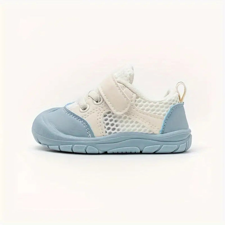 Baby Barfußschuhe in dezenter Farbe: flexibel, atmungsaktiv, für gesunde Fußentwicklung & Komfort.
