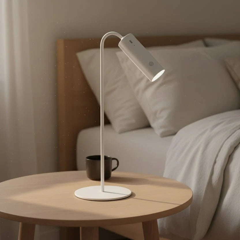 Aluminium Schreibtischlampe mit LED, batteriebetrieben, für konzentriertes Lernen & komfortables Lesen.