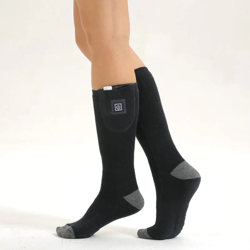 Beheizte USB-Socken für Damen & Herren, ideal gegen kalte Füße beim Wintersport, Wandern & Skifahren.